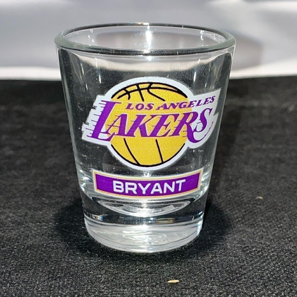 Los Angeles Lakers Koby Bryant shot glass